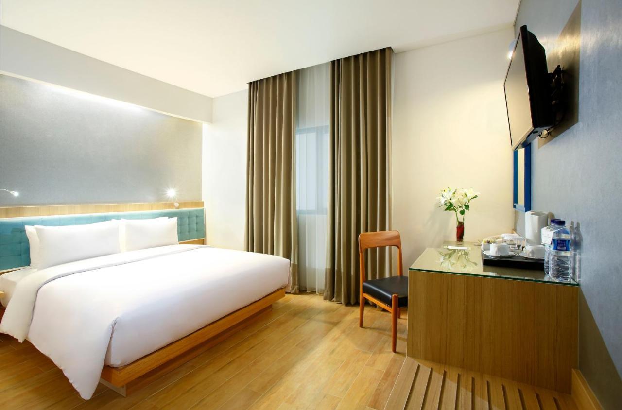 Hotel Santika Kelapa Gading Jakarta Exterior foto